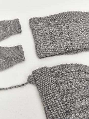 LCW Baby Gray Pom-Pom Knitted Hat Scarf and Gloves Set