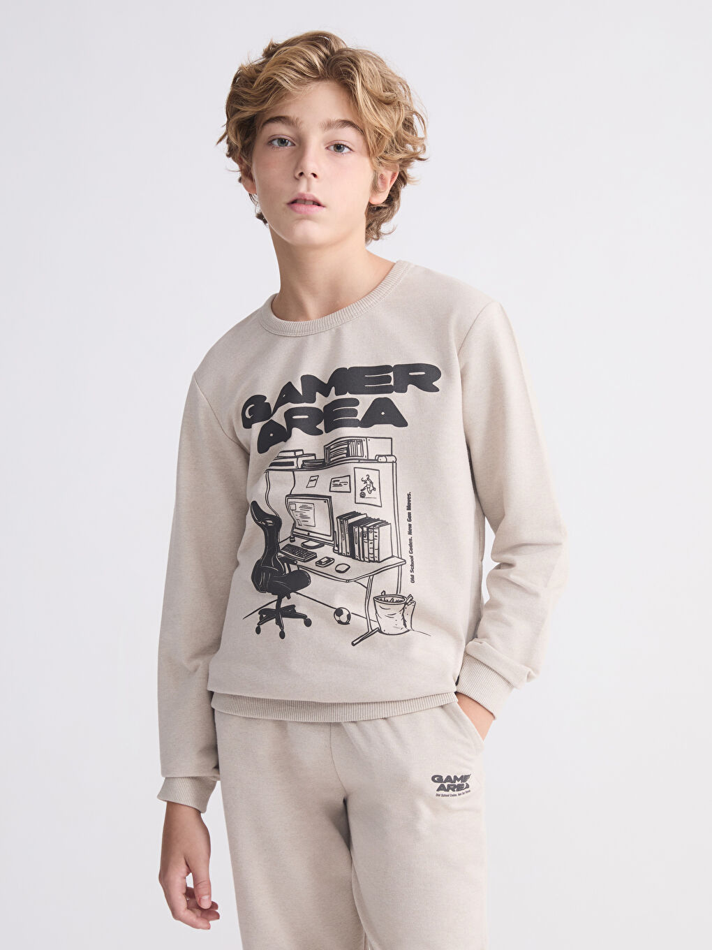 l_20252-w5m213z4-zab-136-27_5.jpg LCW Kids Beige Crew Neck Boys Sweatshirt