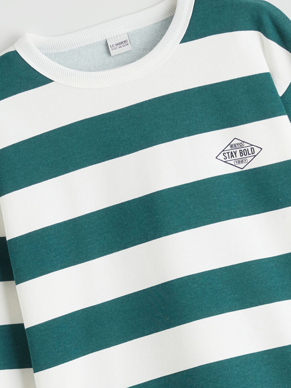 l_20252-w5m598z4-lrf_a2.jpg LCW Kids Green Striped Crew Neck Sweatshirt for Boys
