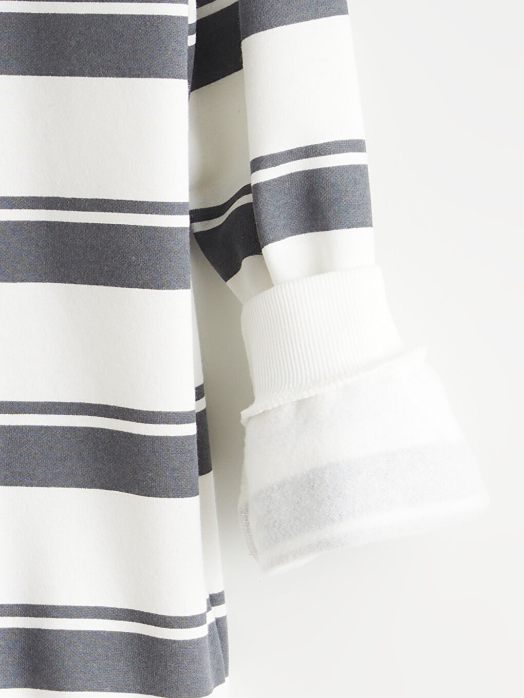 l_20252-w5m599z4-lrv_a1.jpg LCW Kids Gray Striped Crew Neck Sweatshirt for Boys