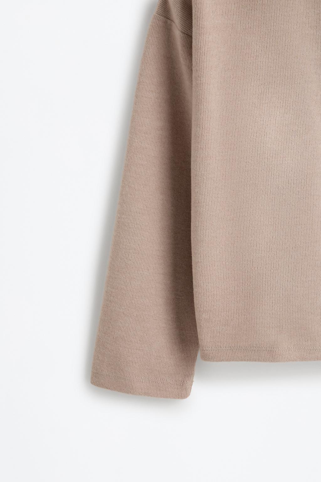 05114108711-A8.jpg Button Detail Cut Sweatshirt