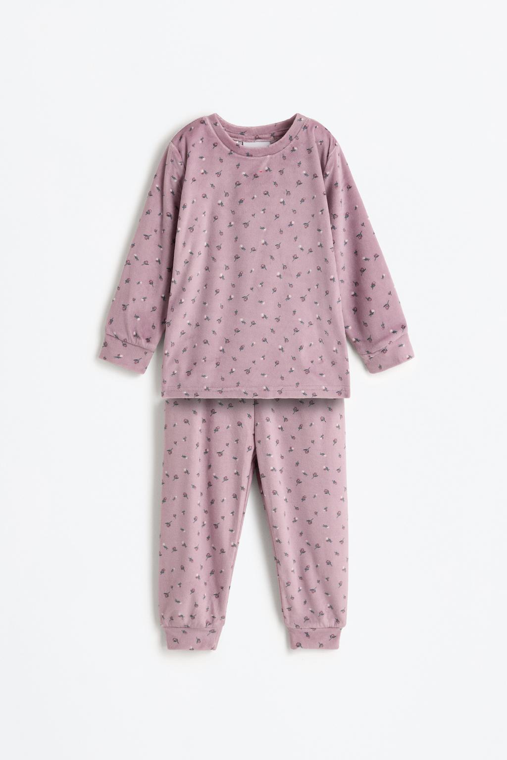 05139255612-A3.jpg Patterned Velvet Pajama Set