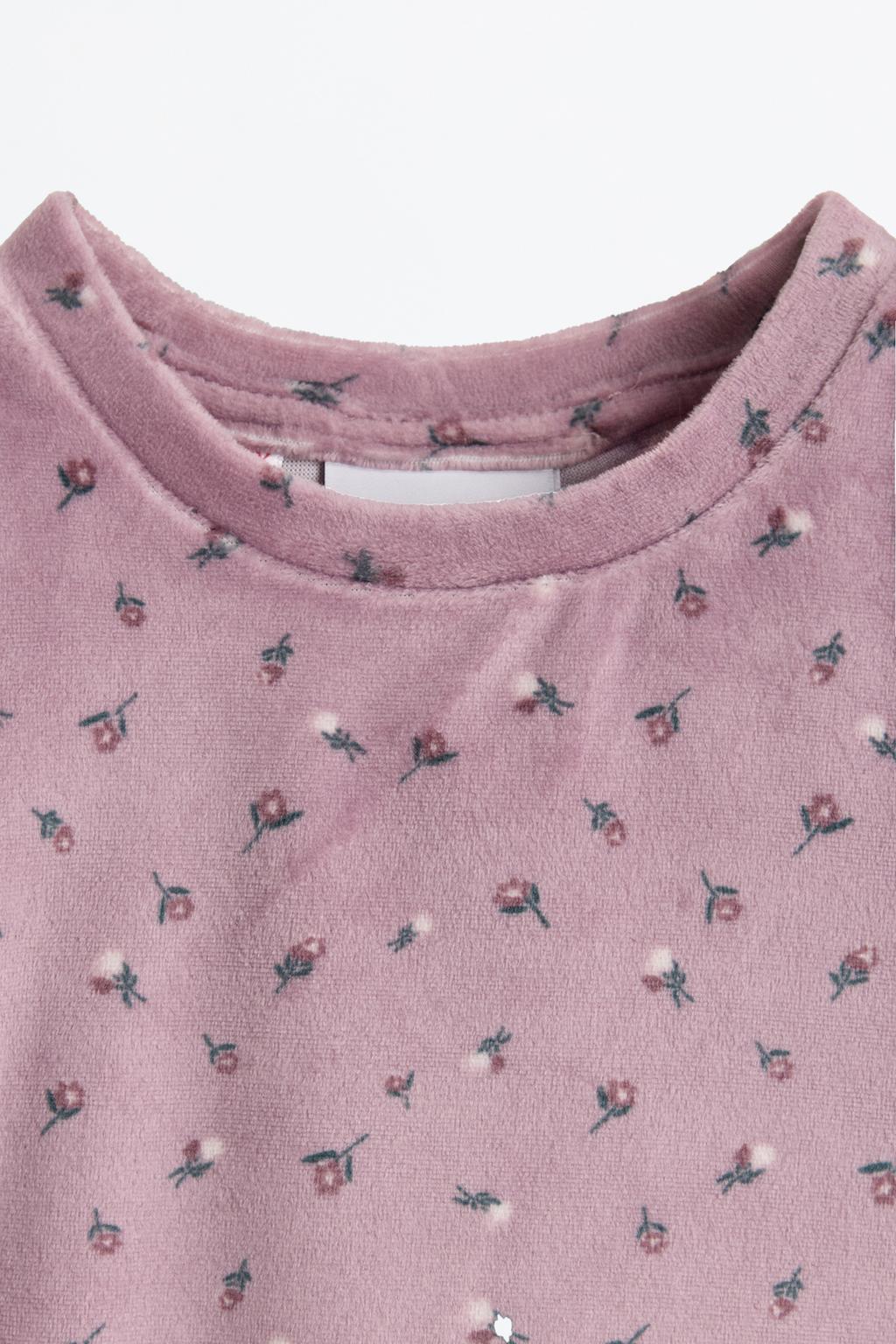 05139255612-A8.jpg Patterned Velvet Pajama Set