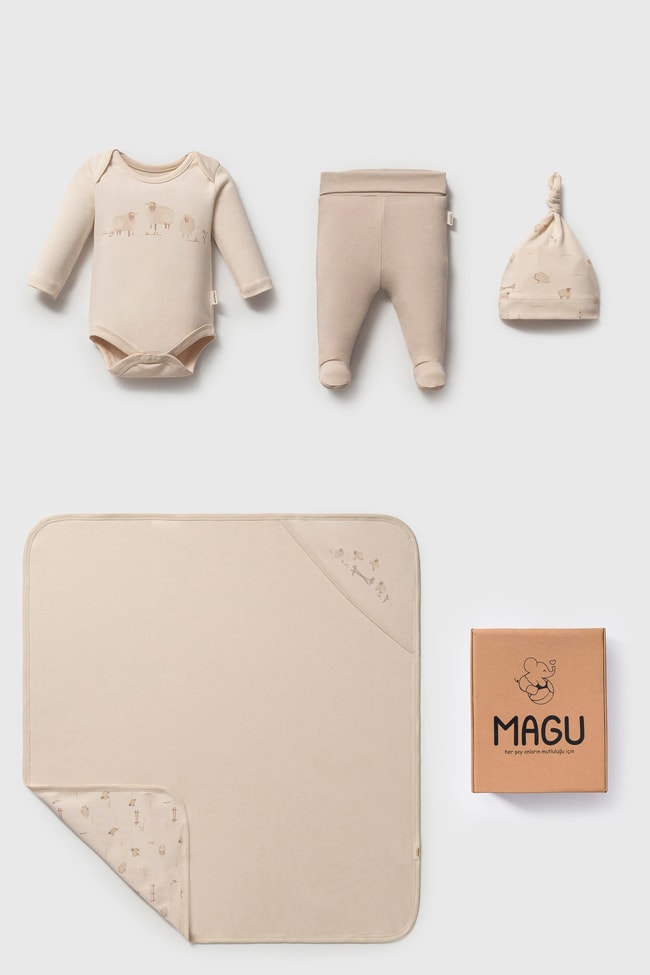 4eb08a42-c7a8-42c2-a8b8-91af1a0793db-77-42f.jpg Organic Cotton Newborn Gift Set - Bodysuit, Footed Pants, Hat and Hooded Blanket (Beige)