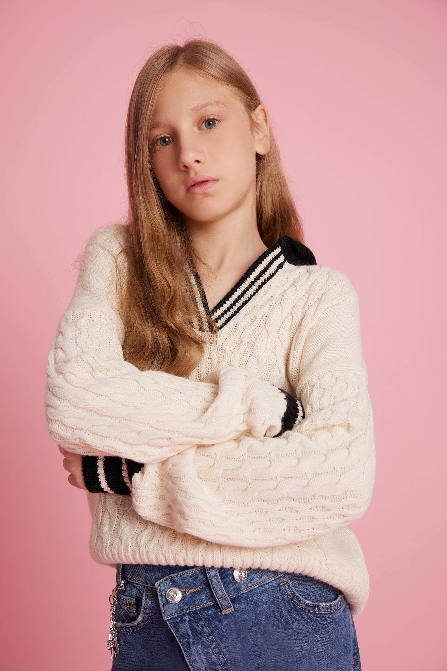 G1626A8_25AU_ER68_03_02.jpg Girls' Polo Neck Knit Sweater