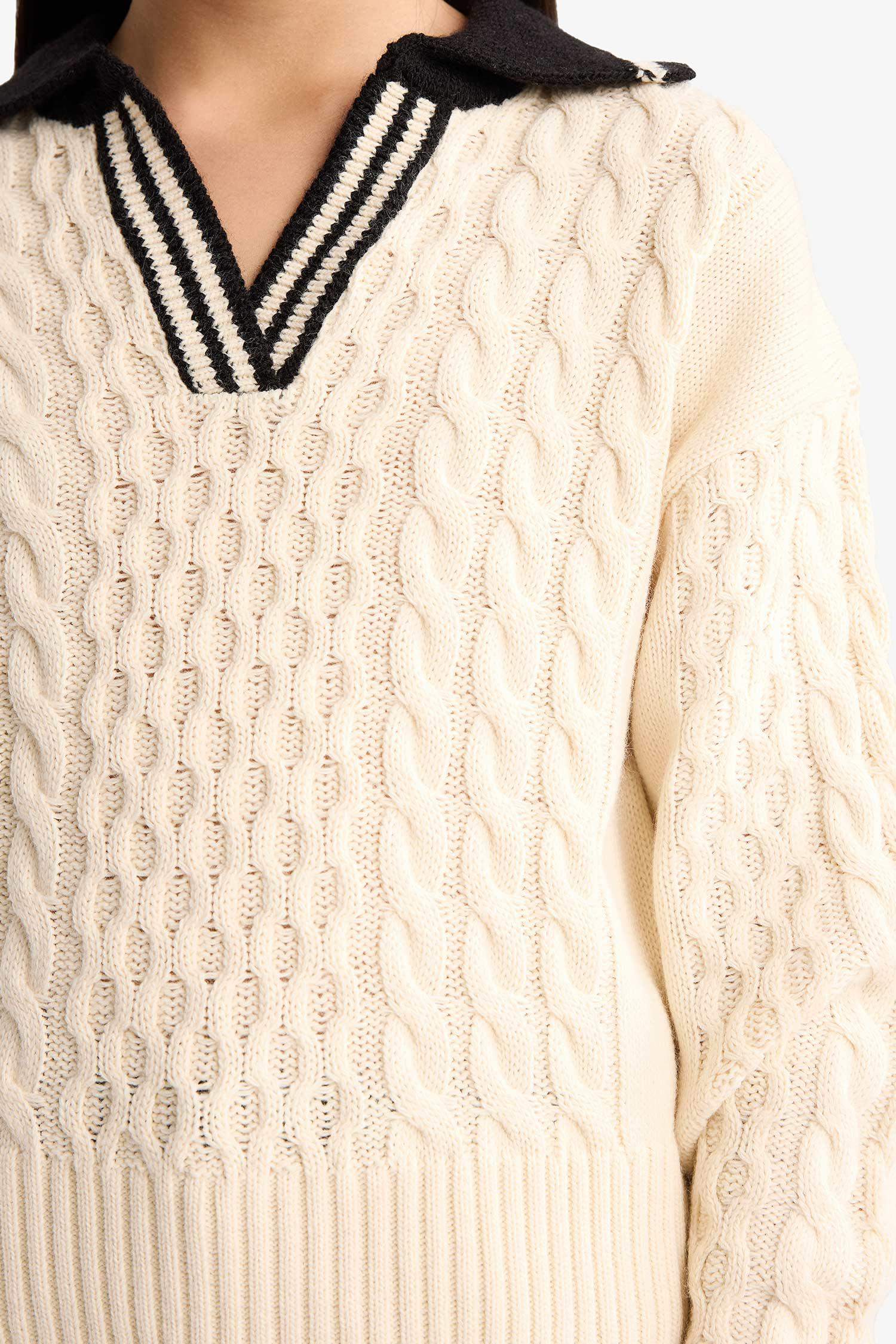 G1626A8_25AU_ER68_04_02.jpg Girls' Polo Neck Knit Sweater