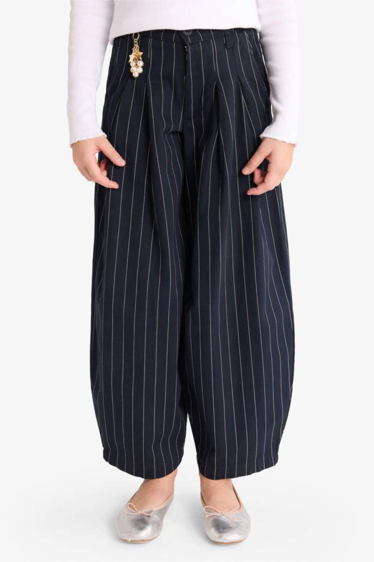 G3250A8_25WN_AR215_02_02.jpg Girls' Baggy Fit Wide Leg Gabardine Pants