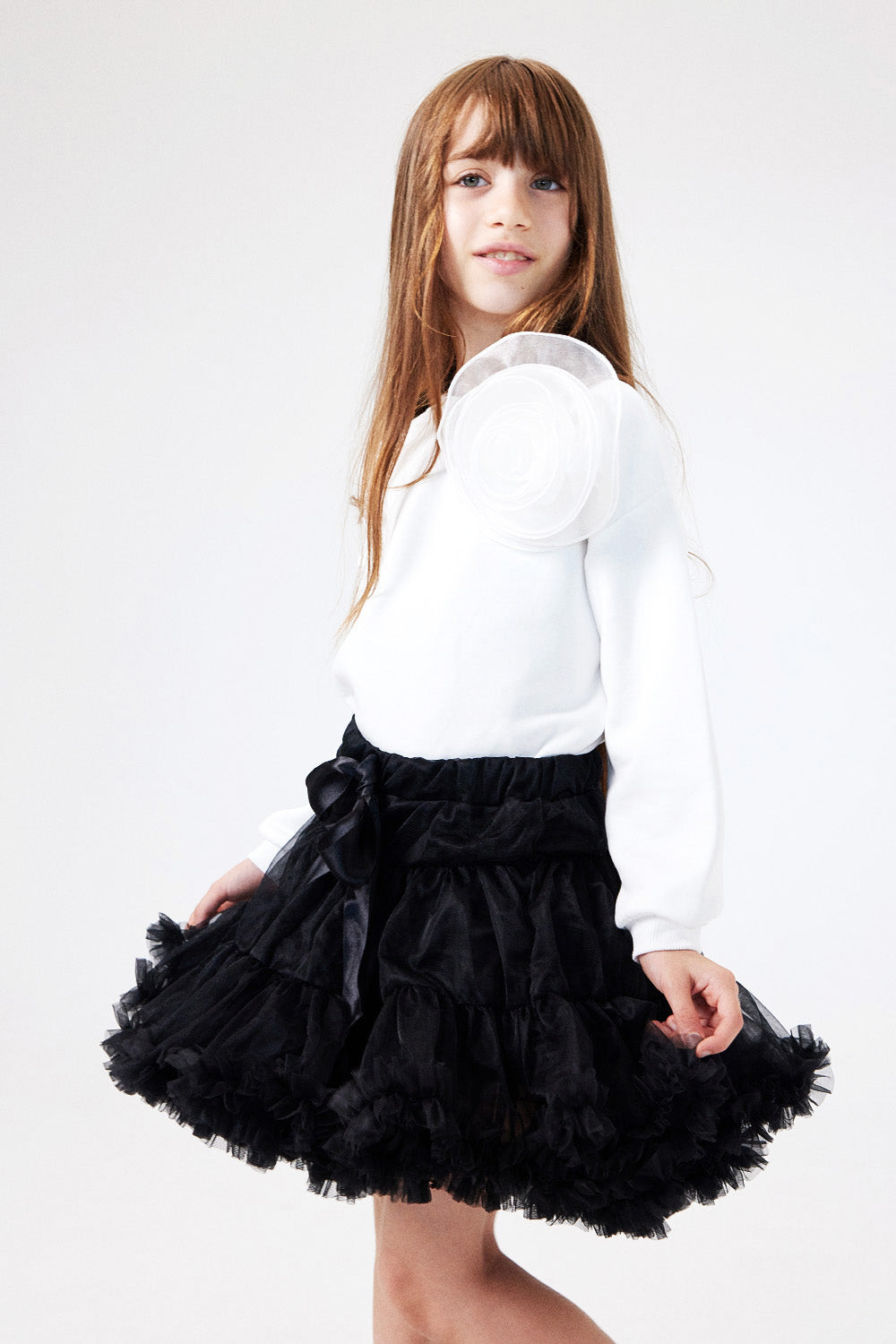 ULMB25AWGSWT001_1007_2.jpg Ecru Girl's Sweatshirt with Rose Accessory - Elisa