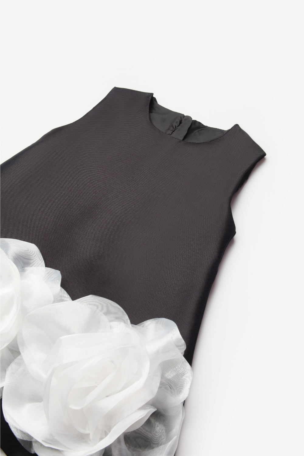 ULMB25SSGDRE002_1034_7.jpg Black Dress with Rose Detail for Girls - Paola