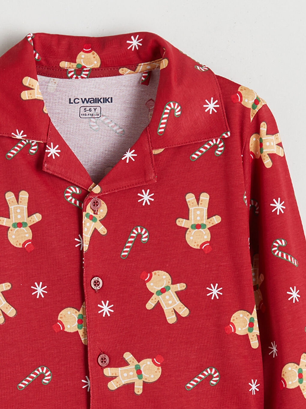 l_20252-w5eg43z1-ltq_a5.jpg LC WAIKIKI Red Christmas Themed Boys Pajama Set