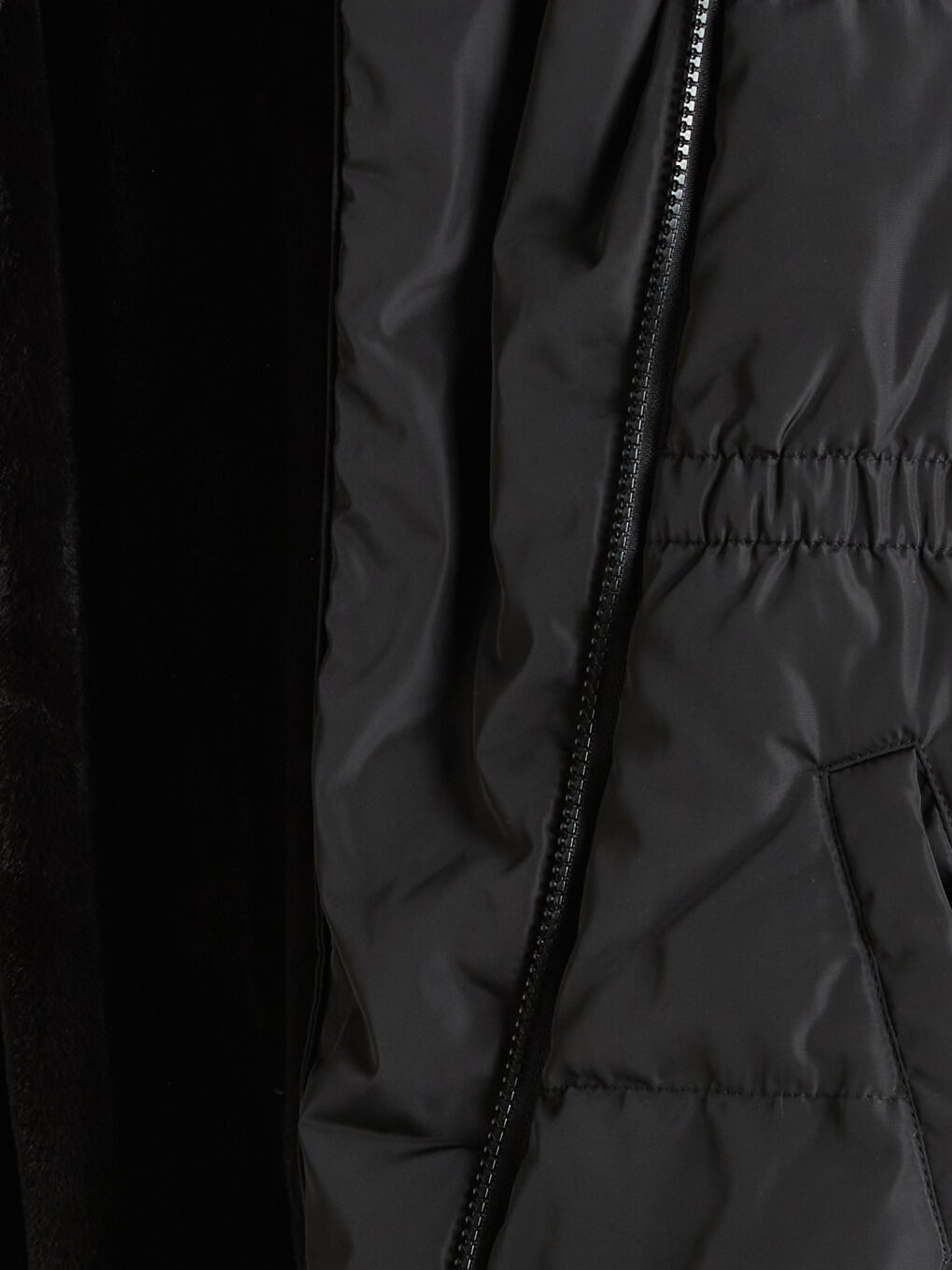 l_20252-w5g359z1-cvl_a1.jpg LCW Kids Black Hooded Girls Puffer Jacket