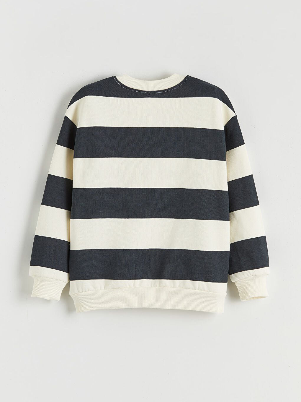 l_20252-w5gc80z1-r4w_a2-1.jpg LCW Kids Dark Gray Crew Neck Boys Thick Sweatshirt Set