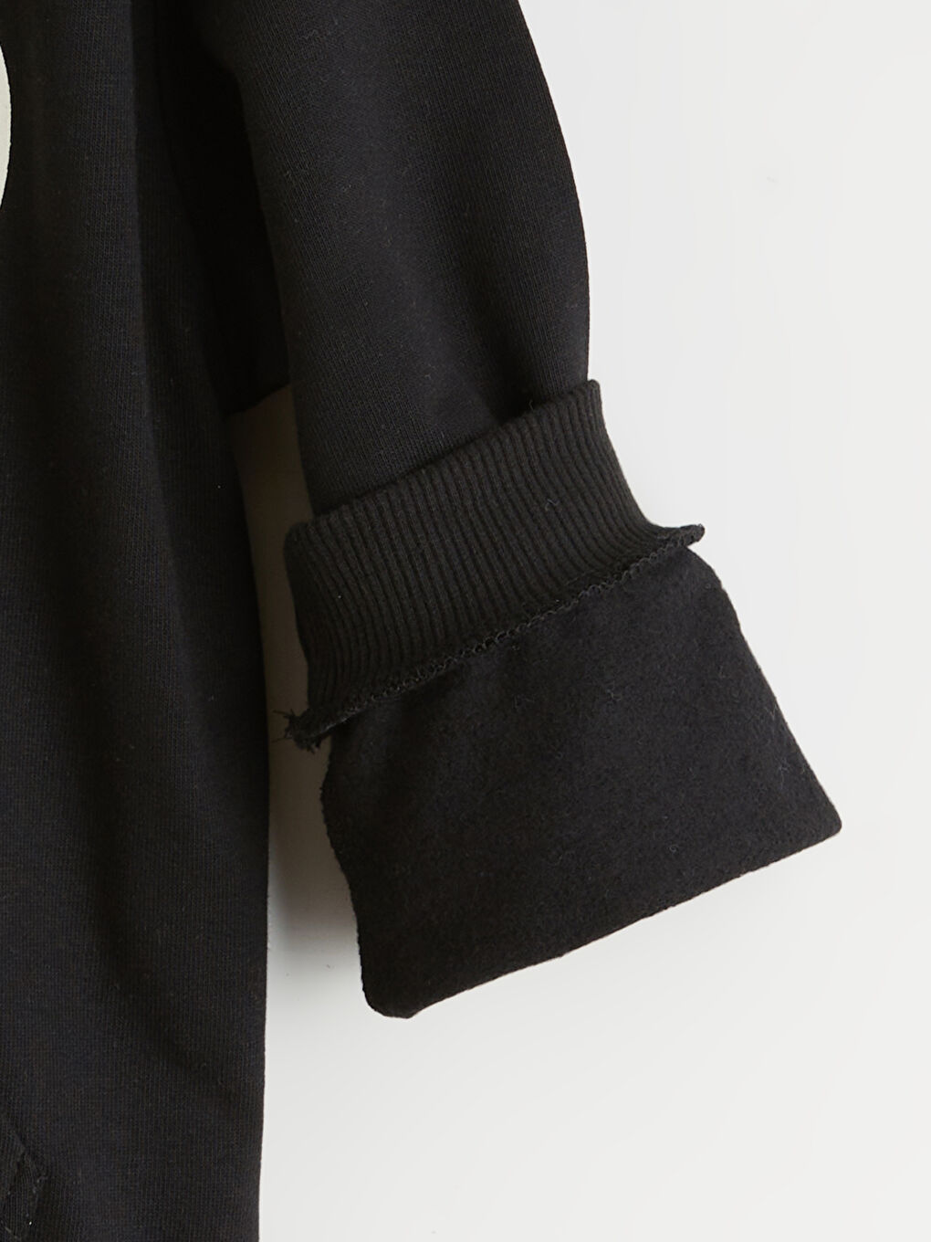 l_20252-w5jp65z1-cvl_a2.jpg LCW Kids Black Printed Boys Sweatshirt Set