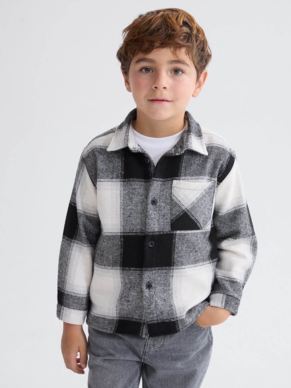l_20252-w5ll67z1-lkn-98-16_5.jpg LCW Baby Charcoal Checkered Boy's Shirt Jacket