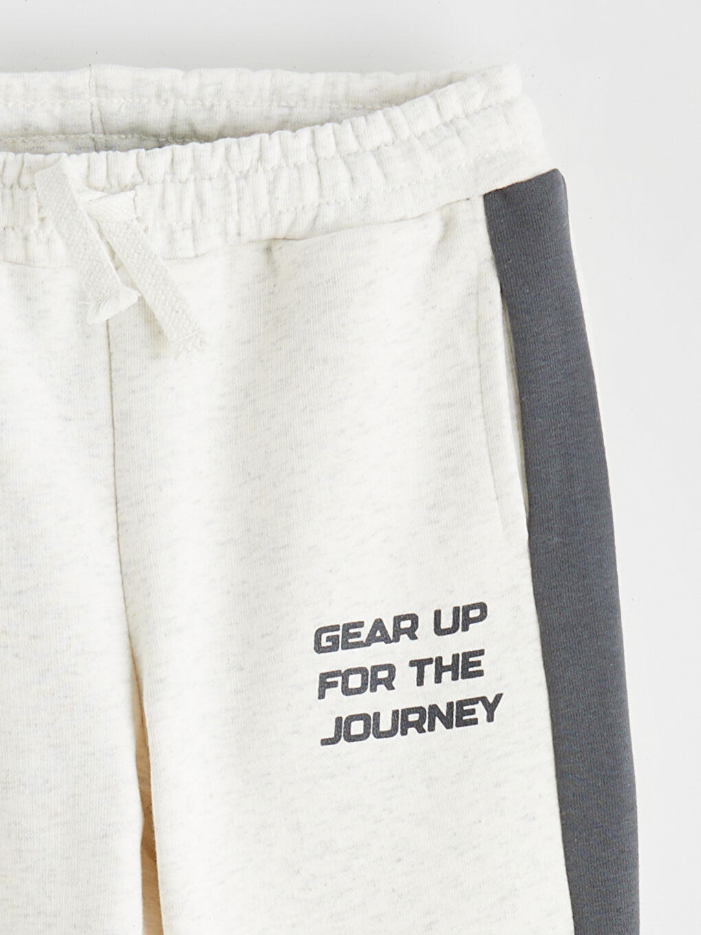 l_20252-w5m513z1-cx8_a1.jpg LCW Kids White Elastic Waist Boys Jogger Pants