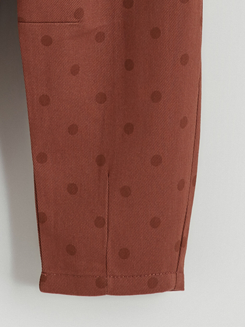 l_20252-w5me83z1-lqy_a1.jpg LCW Kids Brown Polka Dot Girls' Gabardine Trousers