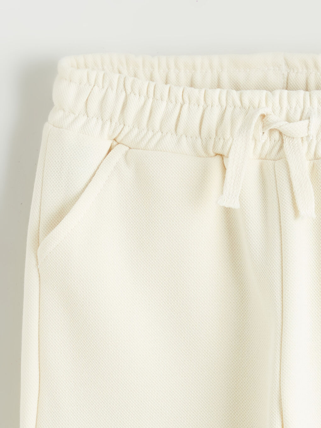 l_20252-w5mo13z1-qvk_a1.jpg LCW Baby Beige Elastic Waist Boys Jogger Pants