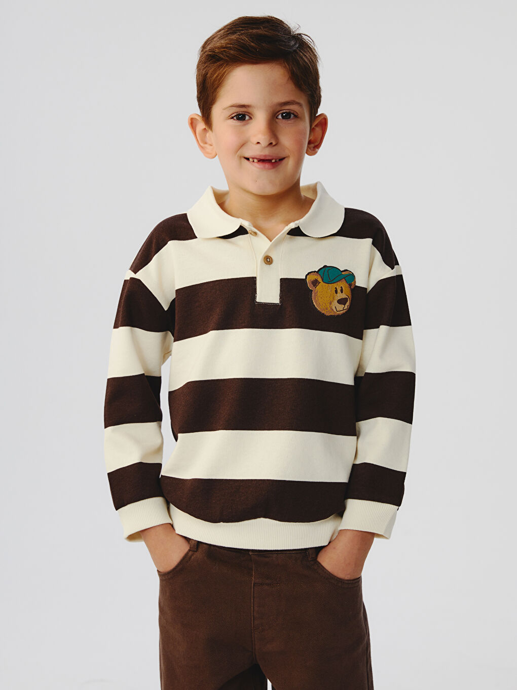 l_20252-w5mq20z1-lqa-130-22_5.jpg LCW Kids Beige Striped Polo Collar Sweatshirt for Boys