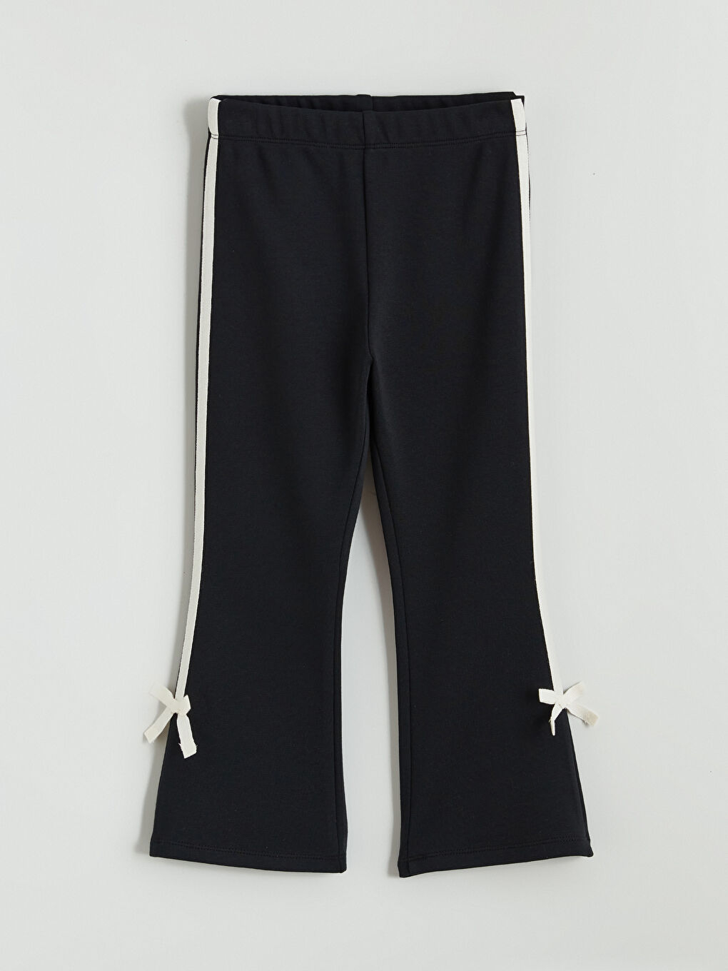 l_20252-w5n280z1-cvl_a.jpg LCW Kids Black Bow Wide Leg Girls Tights