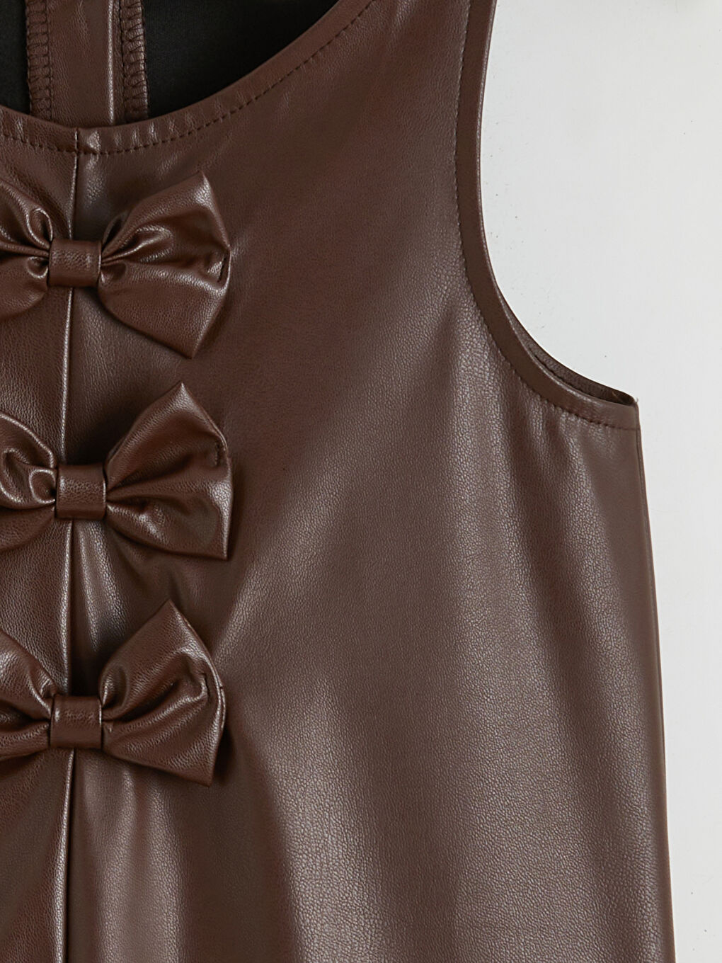 l_20252-w5n922z1-1fy_a2.jpg LCW Kids Brown Bow Detail Faux Leather Dress and Tights